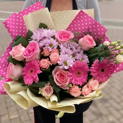 Букет гербер, роз, хризантем и эустомы, заказать доставку в Новокузнецке